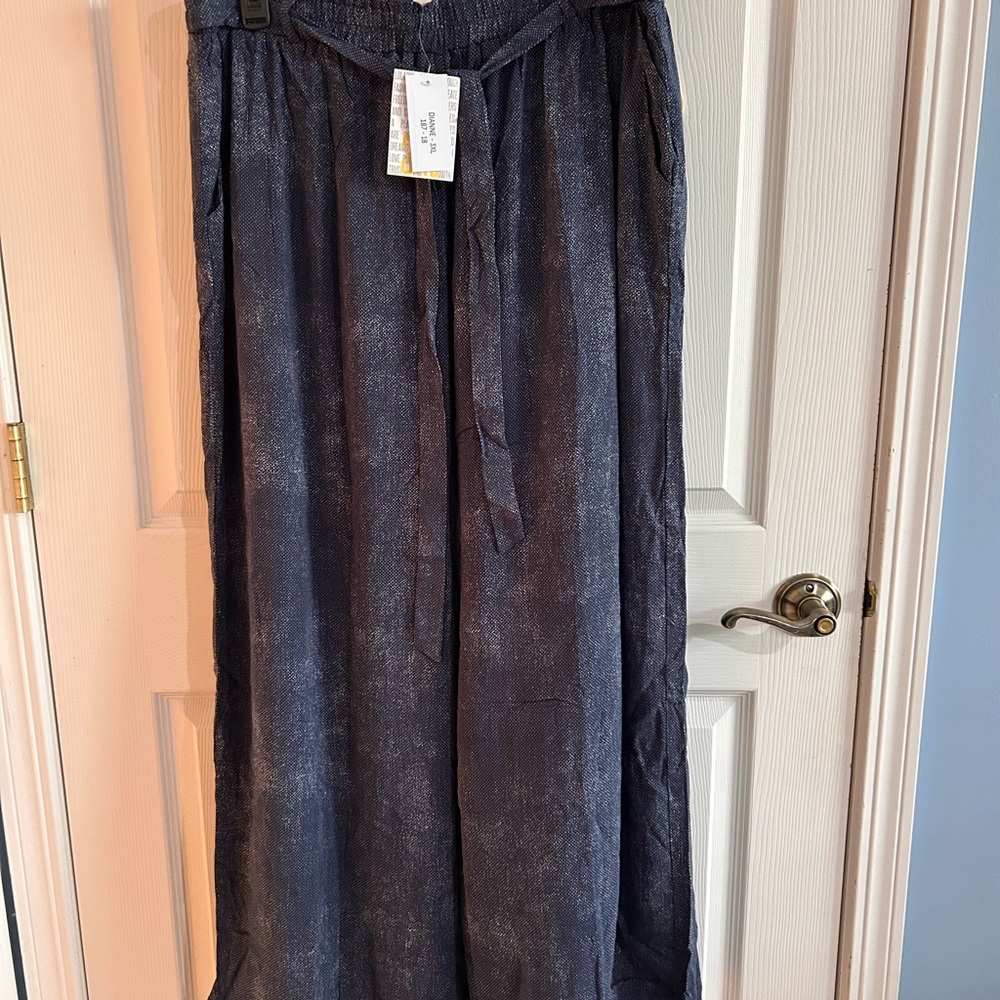 LuLaRoe “Dianne” Wide Leg Pants - Dark Blue - Hemmed Edge